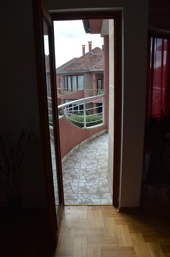 Poseidon Apartment Nis Exterior photo